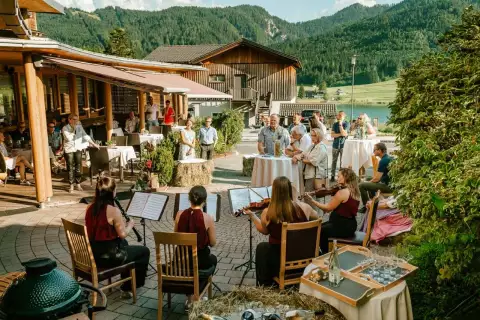 11_hotel-arlbergerhof_bar